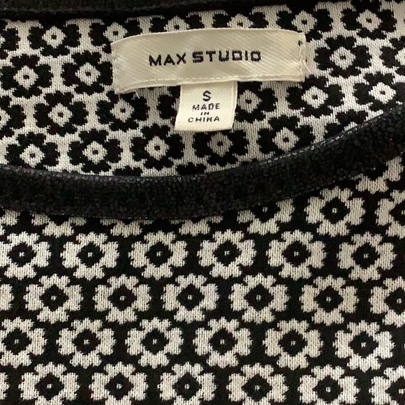 Max Studio 3/4 Sleeve Top - Picture 3 of 4